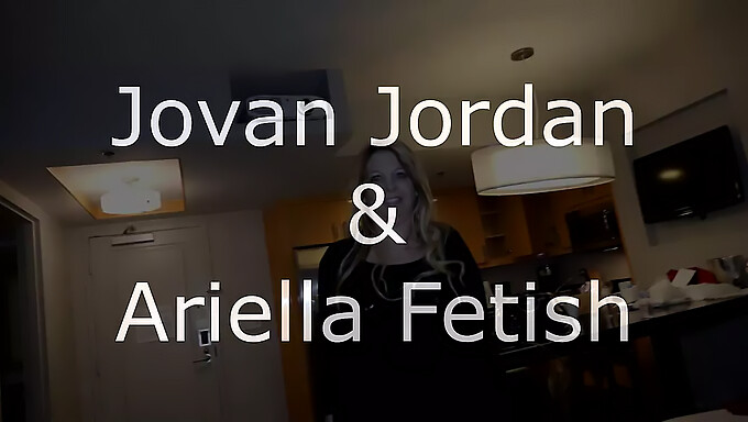 Jovan Jordan은 절단된 자지로 처음으로 큰 검은 자지 판타지를 이룹니다