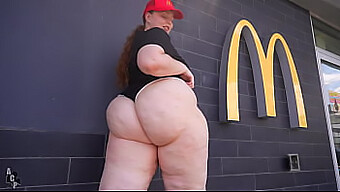 Mia Dior Seduces Her New Boss And Lands A Job After Mcdonald'S Termination